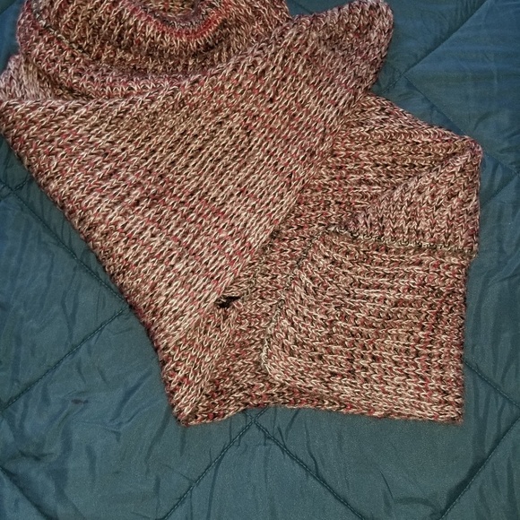 Top - Picture 2 of 3